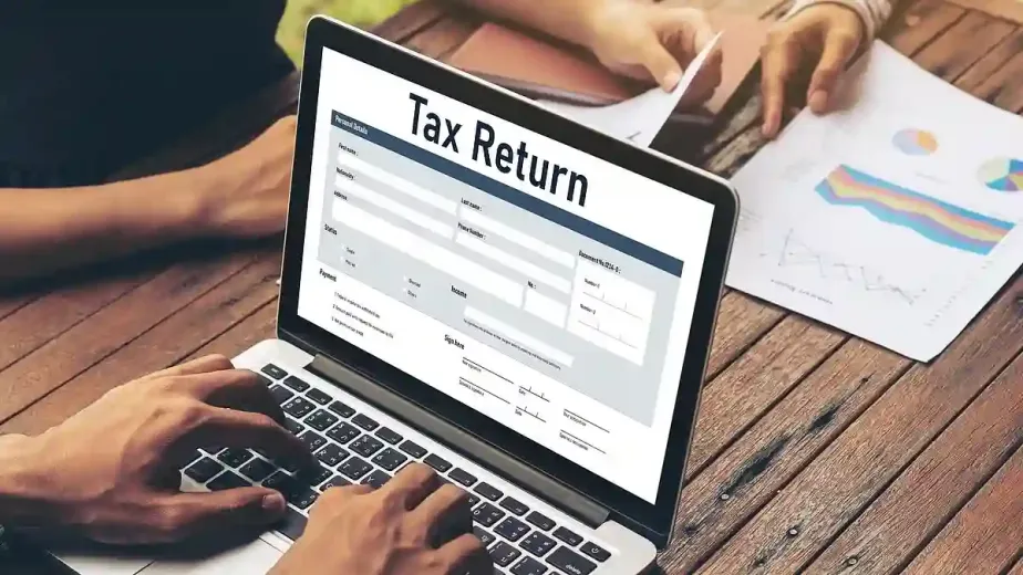tax consultant